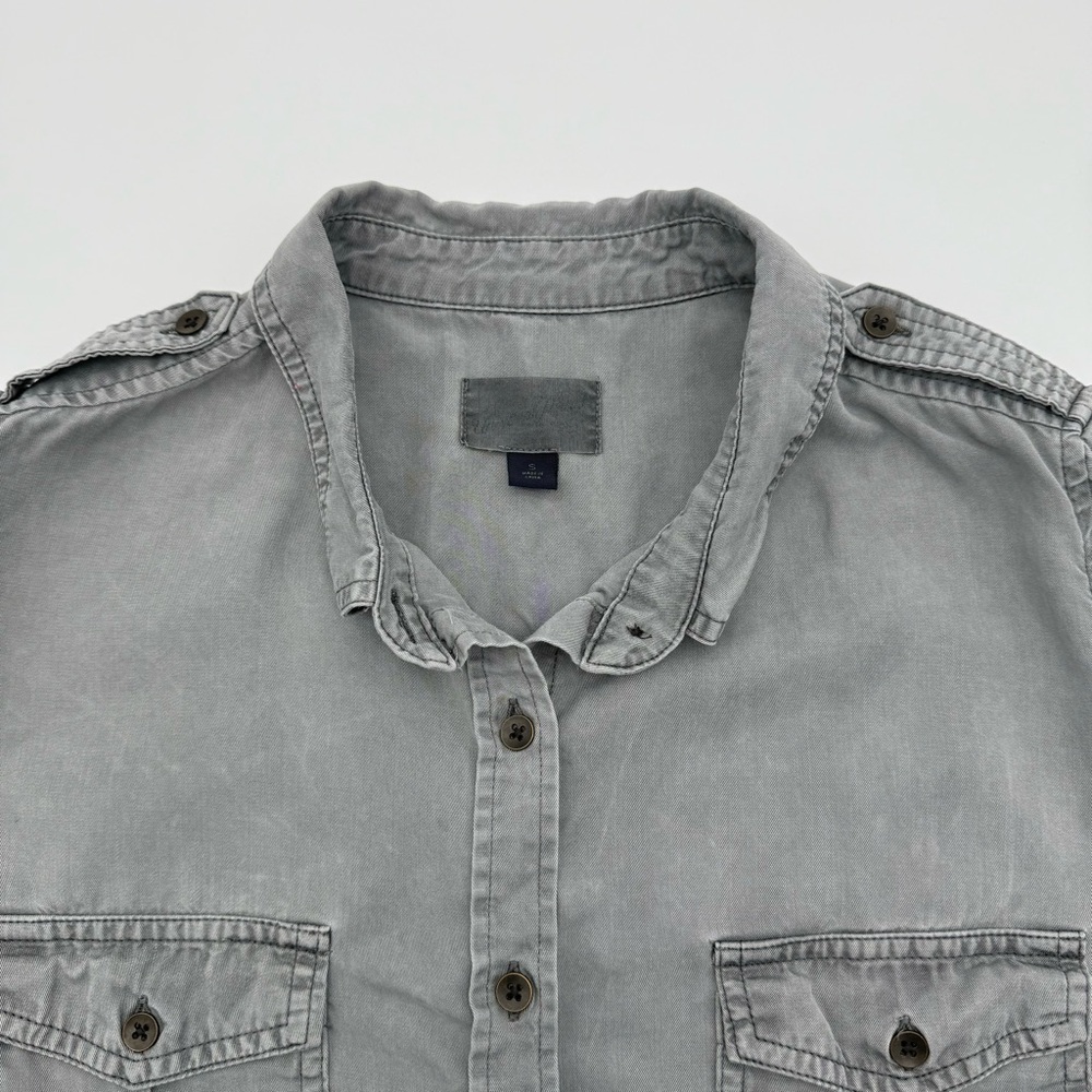 Universal Threads Women's Vintage Button Down Shirt Small S Epaulettes Linen Top - Picture 3 of 4